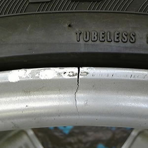 割れ、クラックの入っているもの